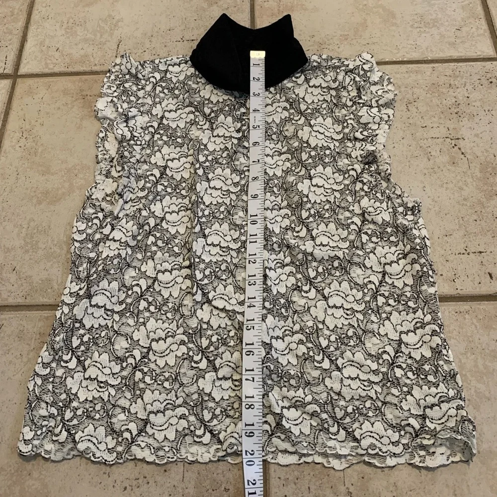 Zara Woman Black & White Lace High Neck Cap Sleeve Top Blouse - Size M - Picture 5 of 6